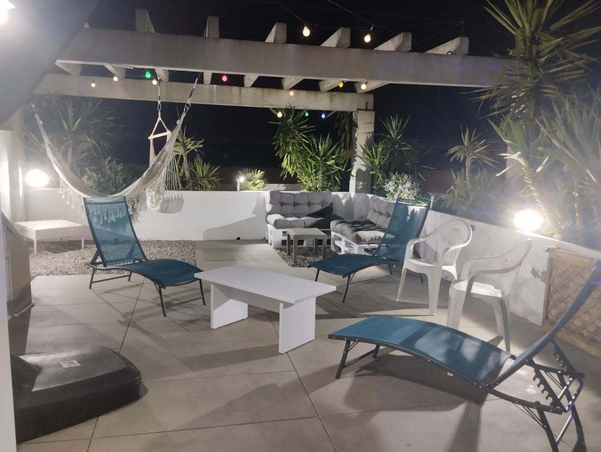 Atico Of 3 Rooms, Total 130M² Just For You With A 60 M² Terrace, Swimming Pool, Mountain And Marina View. Roses Exterior photo